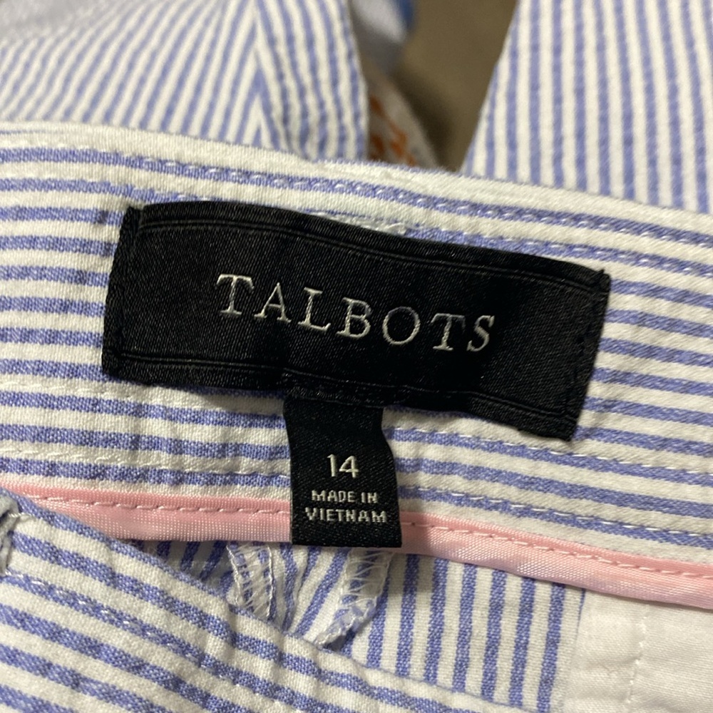 Talbots Seersucker Perfect Crop
Pants. - Picture 10 of 10